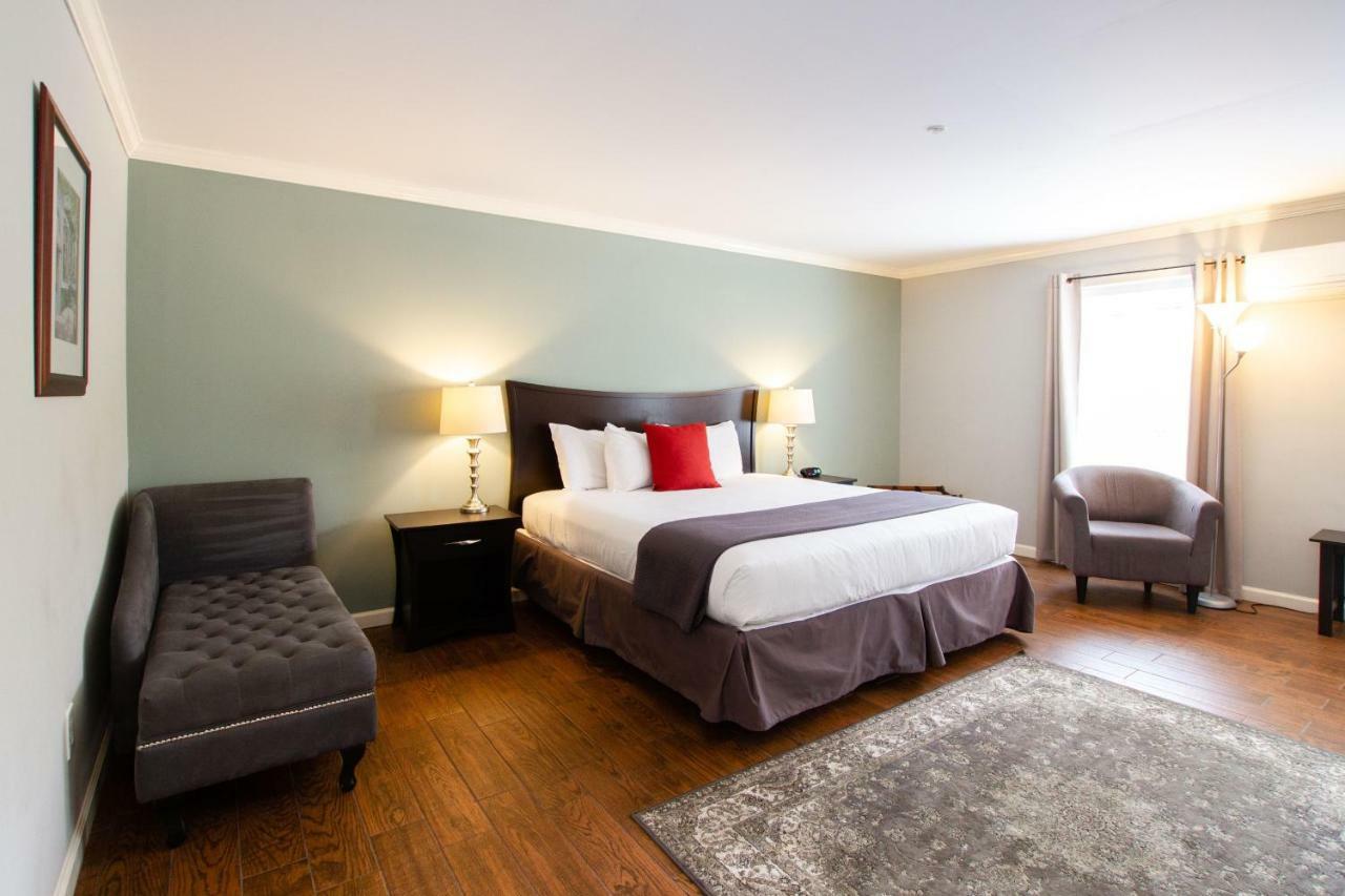 The Dahlonega Square Hotel & Villas エクステリア 写真